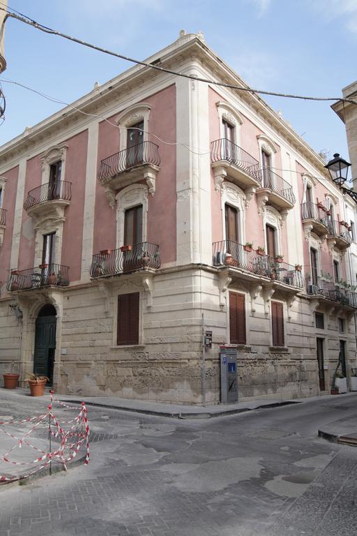 Maestranza Holiday Syrakus Exterior foto