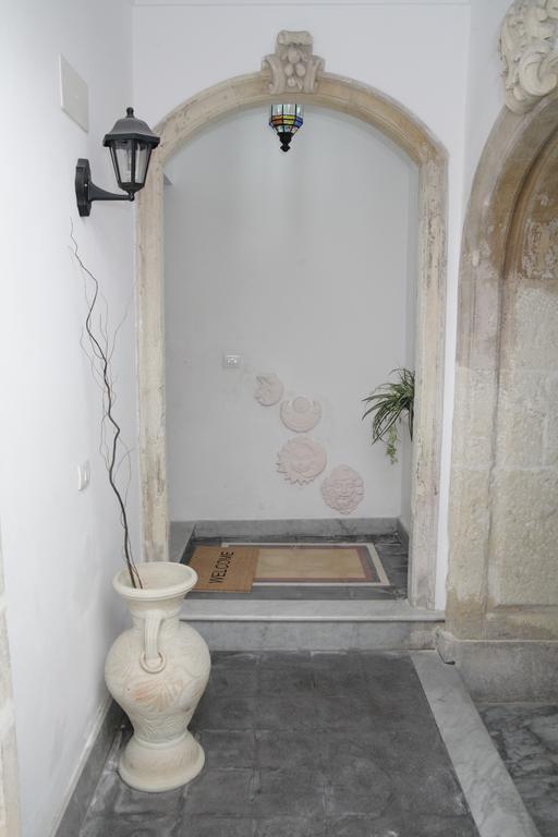 Maestranza Holiday Syrakus Exterior foto